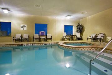 Hotel Express & Sweetwater