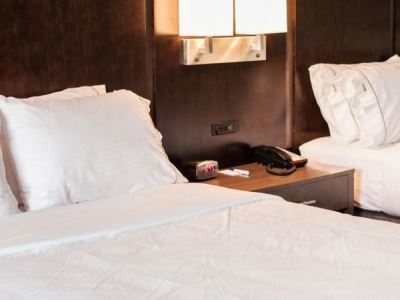 Express & By Ihg